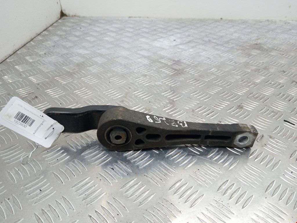 Кронштейн (крепление лапа) двигателя Volkswagen Caddy 3 (2004-2015)