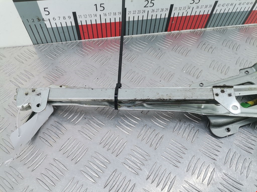 Стеклоподъемник задний левый SUBARU Legacy 1998-2004