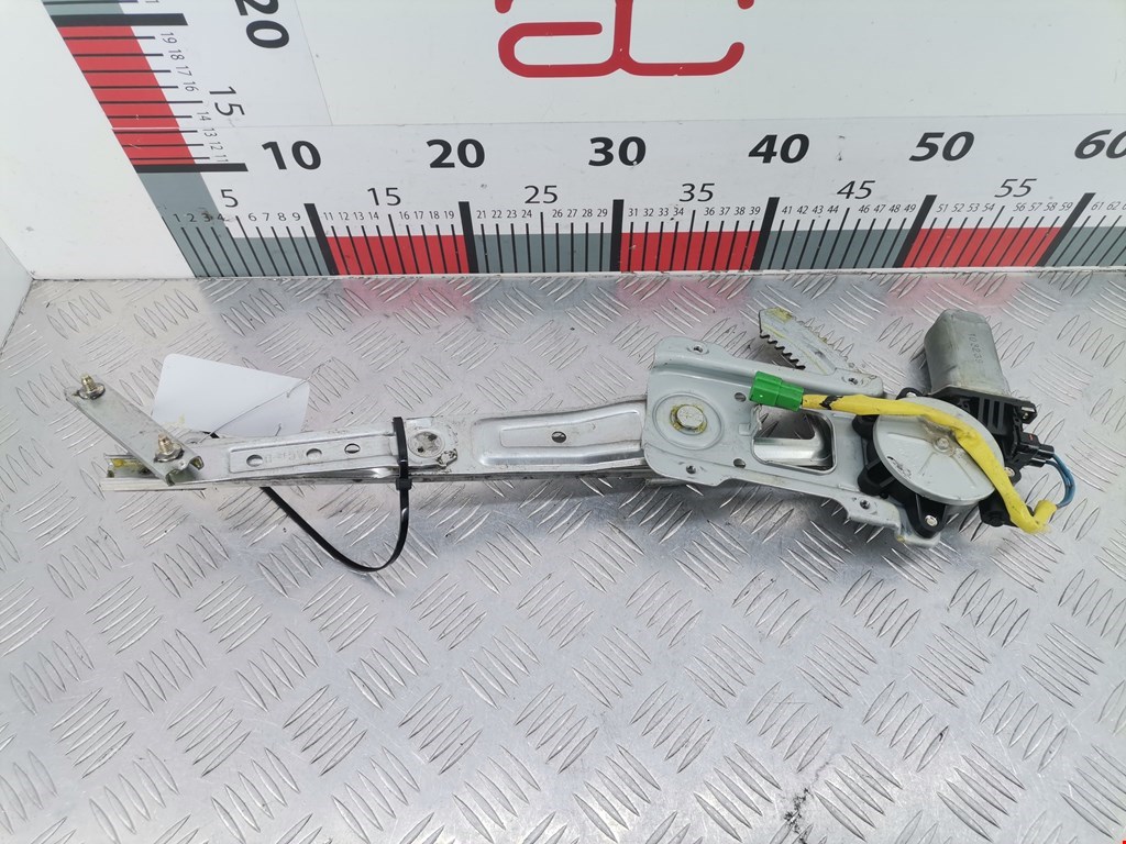 Стеклоподъемник задний левый SUBARU Legacy 1998-2004