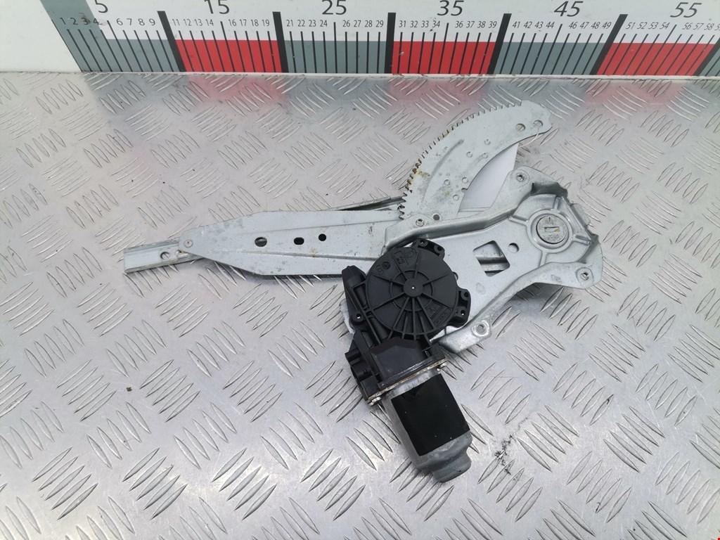 Стеклоподъемник задний правый NISSAN Note E11 2005-2014