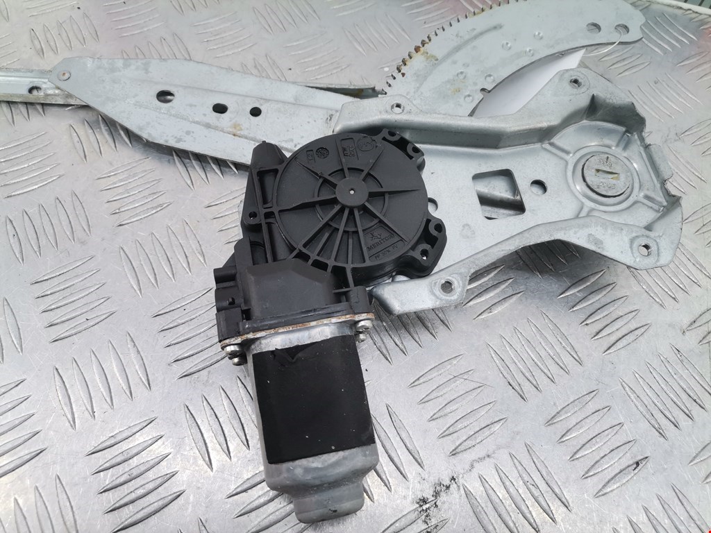 Стеклоподъемник задний правый NISSAN Note E11 2005-2014