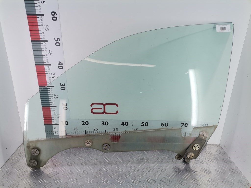 Стекло двери переднее левое SUBARU Legacy 1998-2004