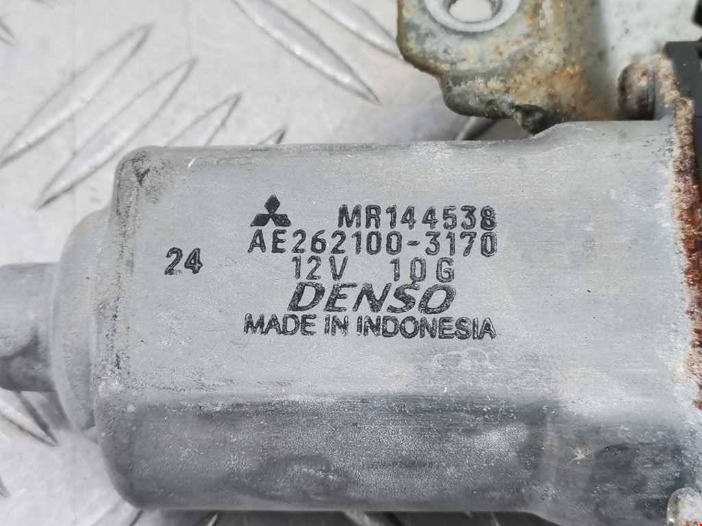 Стеклоподъемник задний правый MITSUBISHI L200 K6,K7 1996-2006