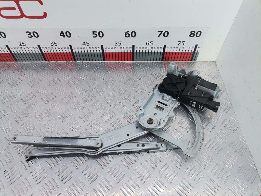 Стеклоподъемник электрический двери передней левой Opel Corsa C (2000-2006)