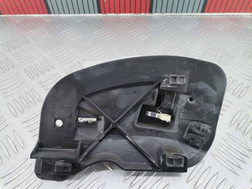 Ручка дверная передняя внутренняя левая OPEL Corsa C 2000-2006
