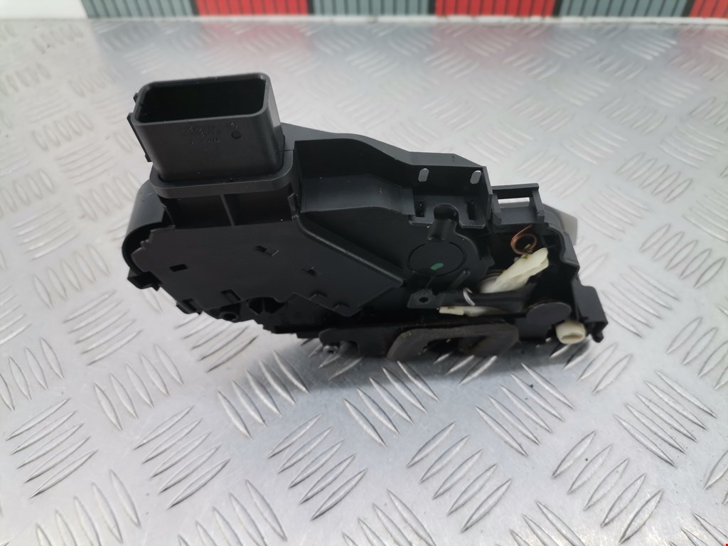 Замок двери задней правой LAND ROVER Range Rover Sport 2005-2013