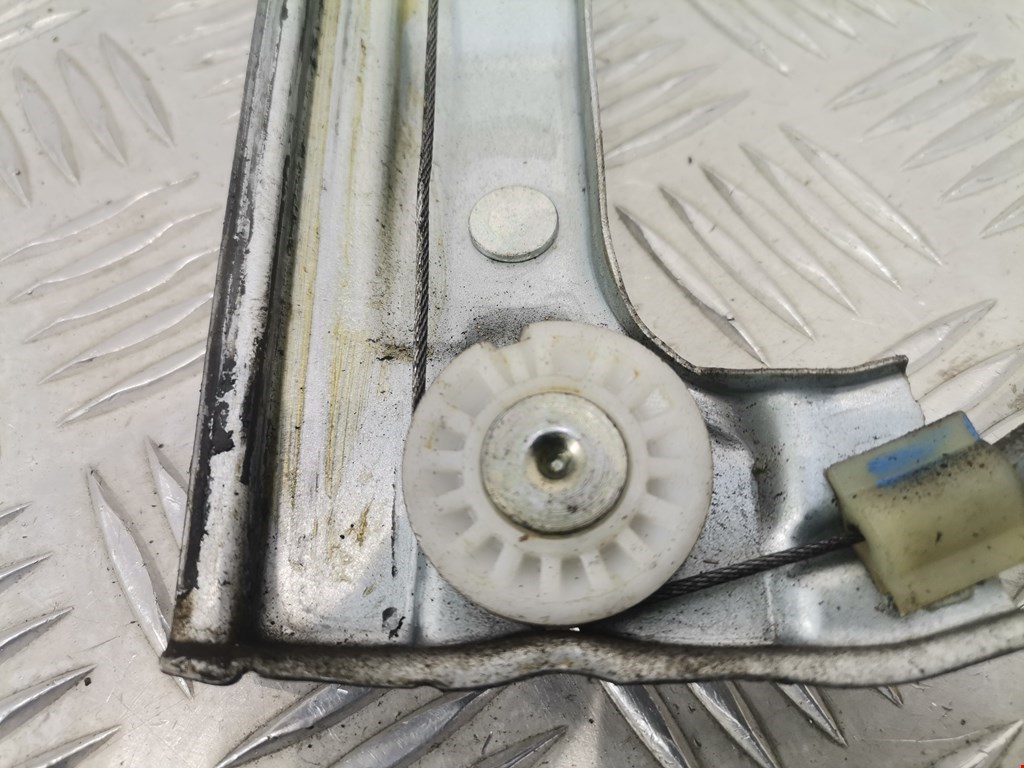 Стеклоподъемник передний правый CITROEN C4 Cactus 2014-н.в.