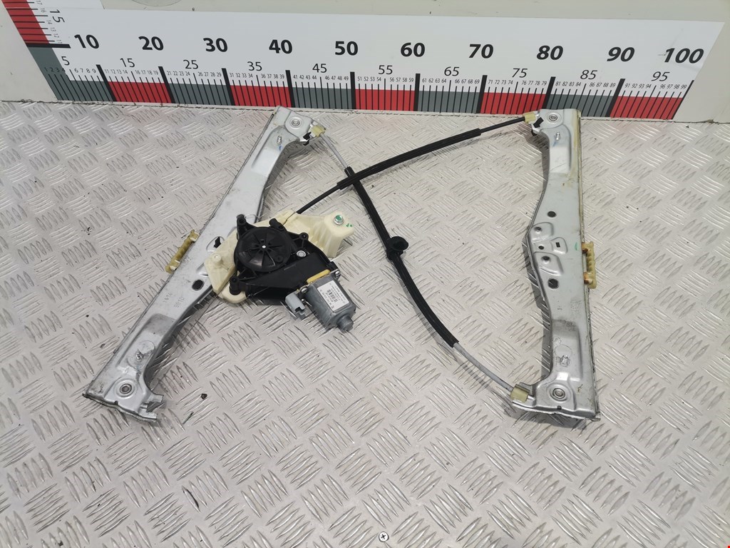 Стеклоподъемник передний правый CITROEN C4 Cactus 2014-н.в.