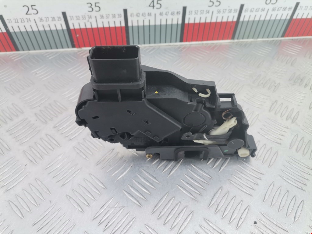 Замок двери задней правой LAND ROVER Range Rover Sport 2005-2013