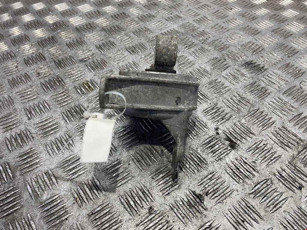 Подушка (опора) крепления двигателя Opel Zafira B (2005-2014)