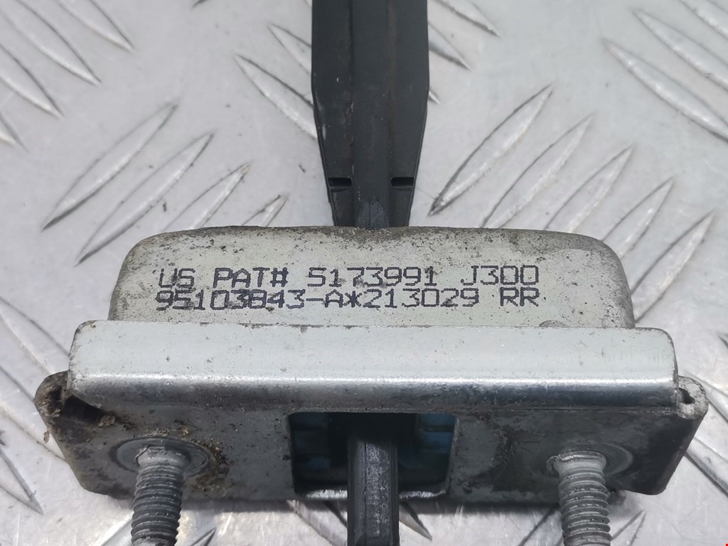 Ограничитель открывания двери CHEVROLET Cruze 2009-2015