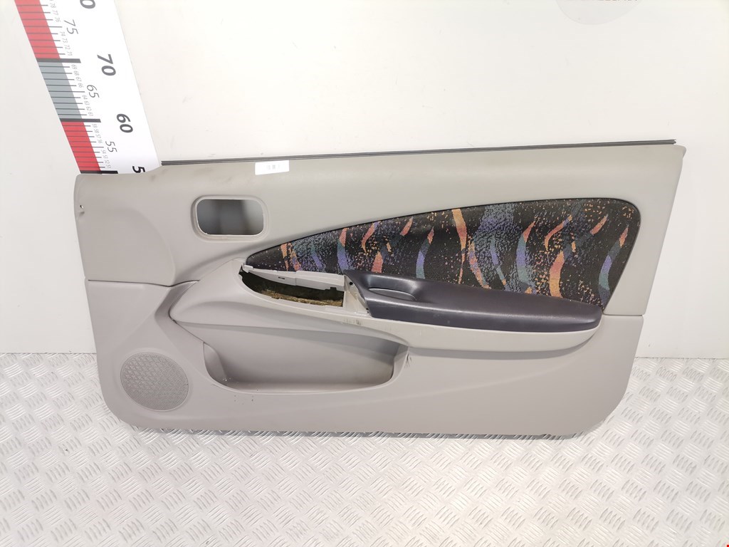 Обшивка двери передняя правая NISSAN Almera N16 2000-2006