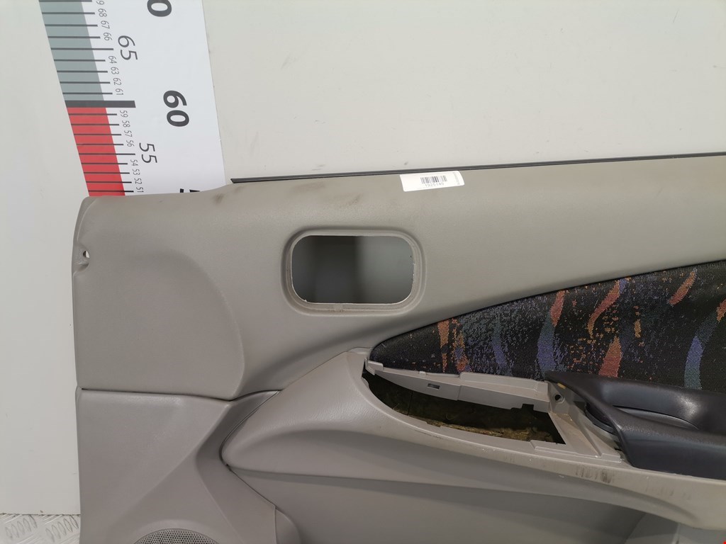 Обшивка двери передняя правая NISSAN Almera N16 2000-2006