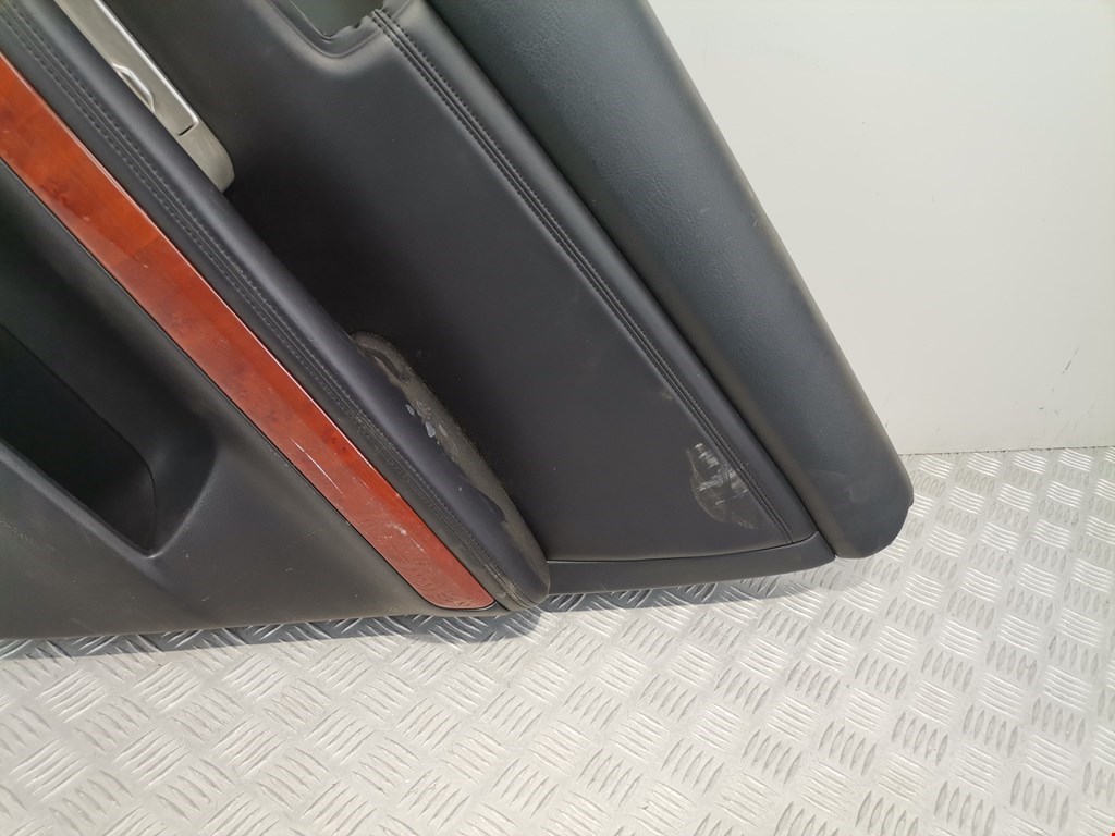 Обшивка двери задняя правая LEXUS RX 300\330\350\400H 2003-2009