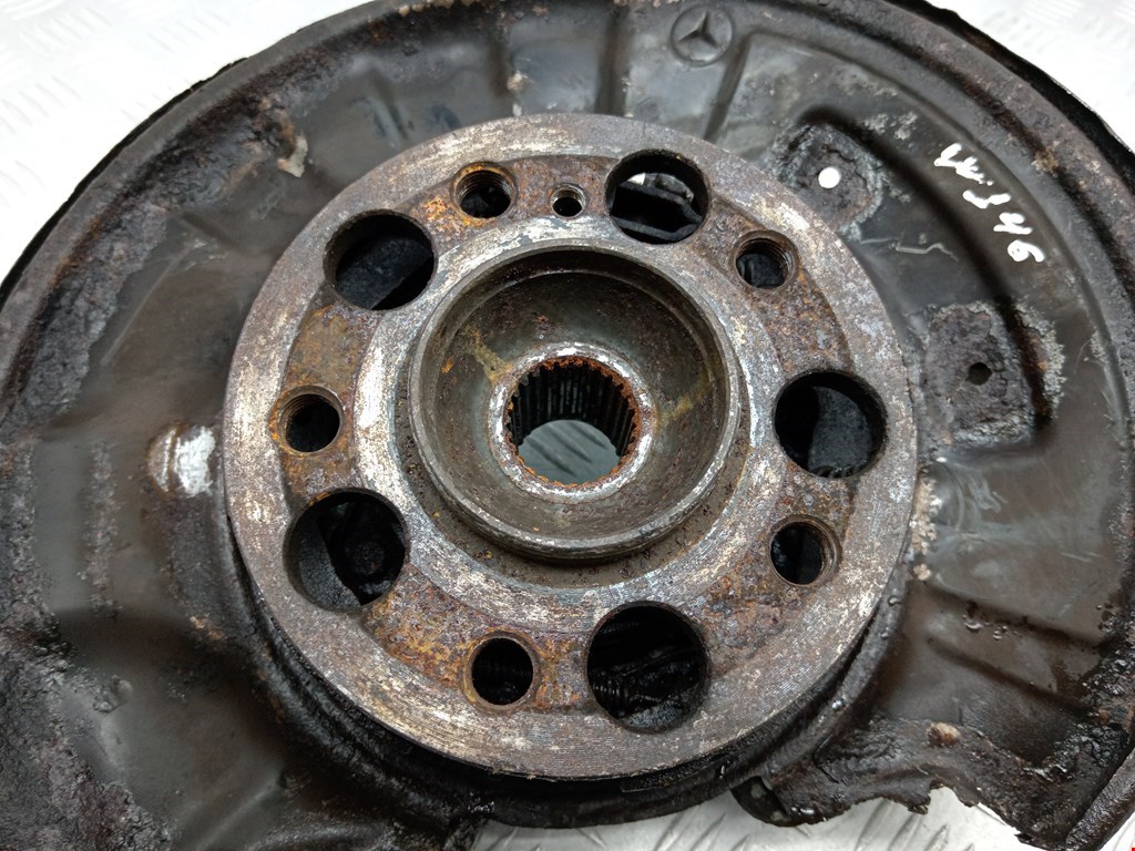 Ступица задняя правая MERCEDES-BENZ C-Class C-klasse W204 2007-2015