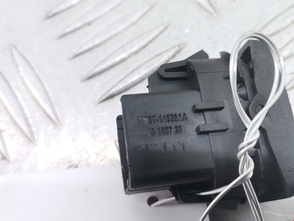 Кнопка стеклоподъемника FORD Kuga 2008-2012