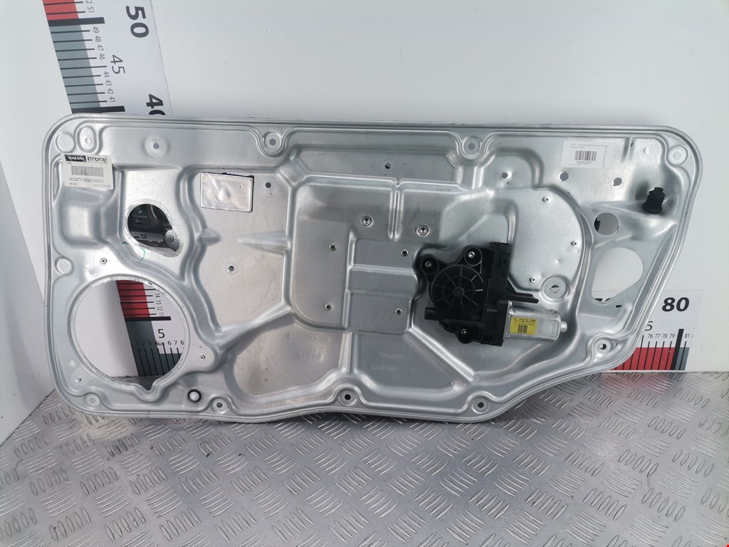 Стеклоподъемник передний правый VOLVO V70 III 2007-2016