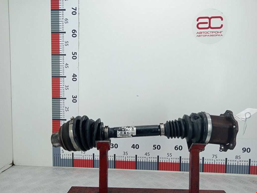 Полуось (привод, приводной вал) передняя левая AUDI A5 2007-2016