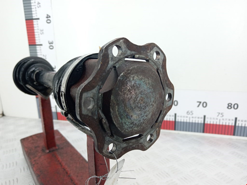 Полуось (привод, приводной вал) передняя левая AUDI A5 2007-2016