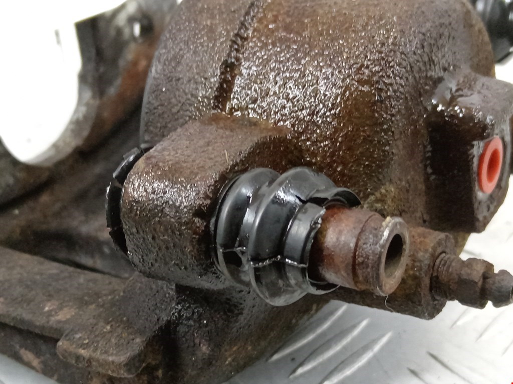 Суппорт передний левый JEEP Cherokee XJ 1984-2001