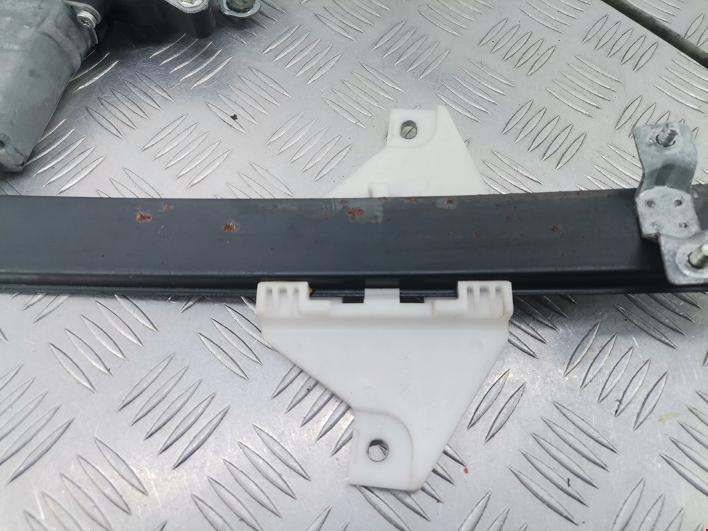 Стеклоподъемник передний левый SSANG YONG Rodius 2004-2013