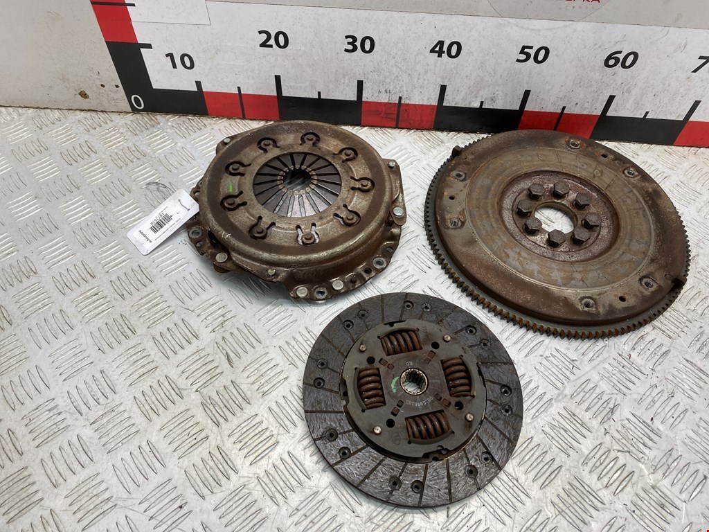 Маховик (демпфер сцепления) CITROEN Berlingo 1996-2012