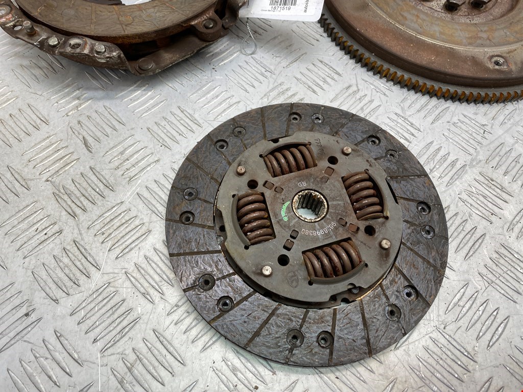 Маховик (демпфер сцепления) CITROEN Berlingo 1996-2012