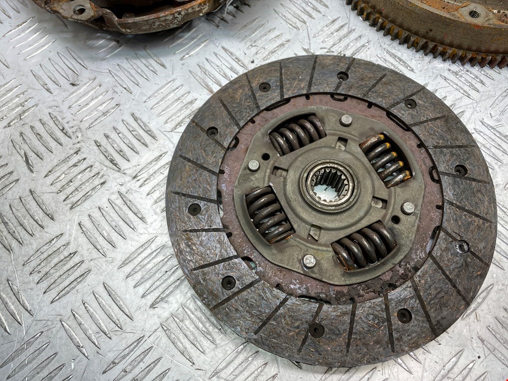 Маховик (демпфер сцепления) PEUGEOT 207 2006-2015