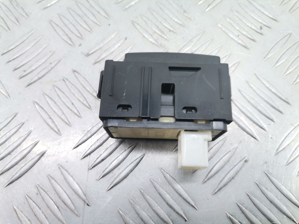 Кнопка стеклоподъемника LEXUS RX 350\450H 2009-2015