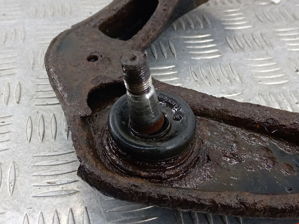 Рычаг передний правый NISSAN Pathfinder R51M 2004-2014