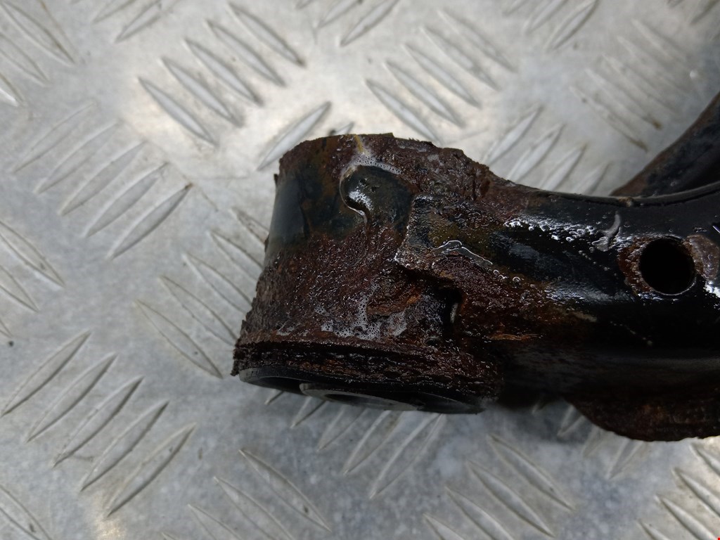 Рычаг передний правый NISSAN Pathfinder R51M 2004-2014