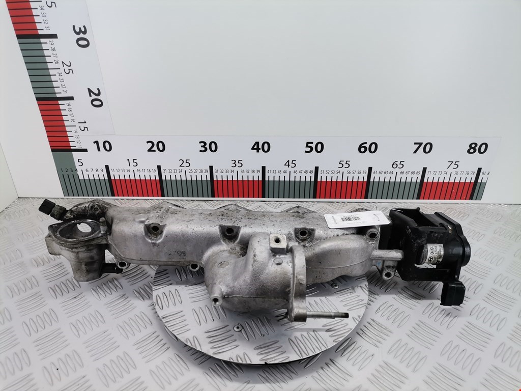 Коллектор впускной KIA Carens 1999-2002