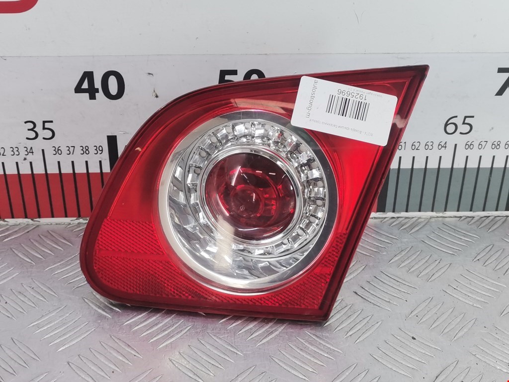 Фонарь крышки багажника правый Volkswagen Passat 6 (2005-2010)