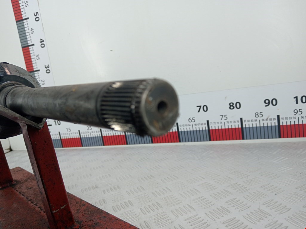 Полуось (привод, приводной вал) передняя правая VOLVO XC90 2002-2014