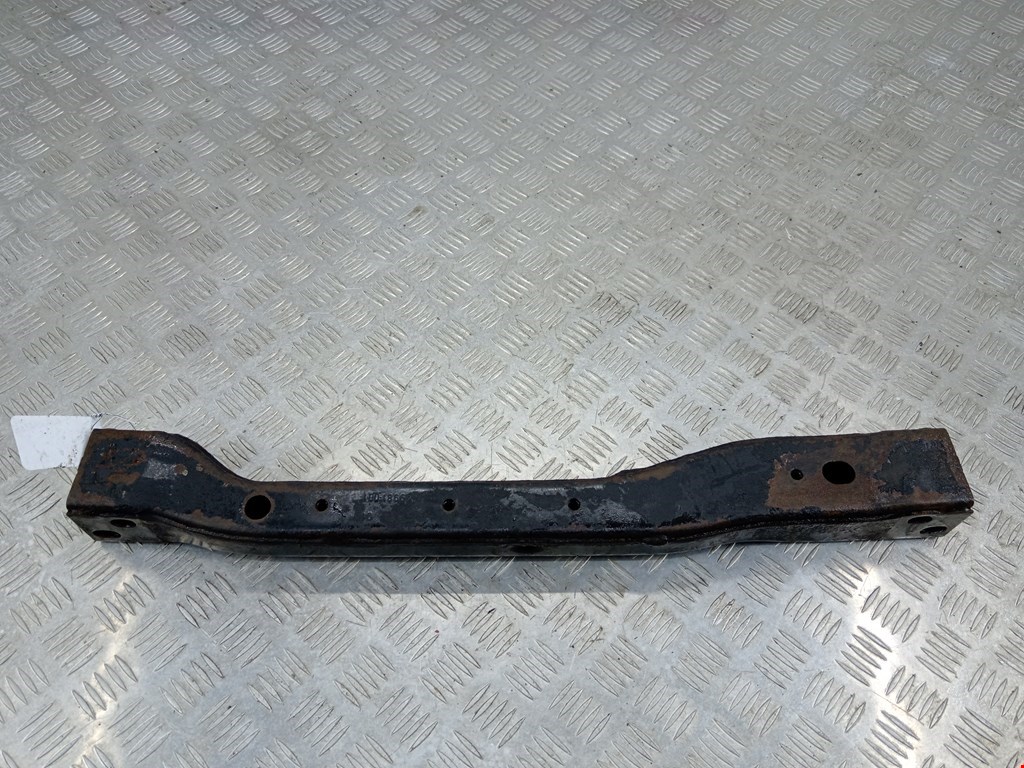 Балка под радиатор Nissan Pathfinder (R51) (2004-2014)