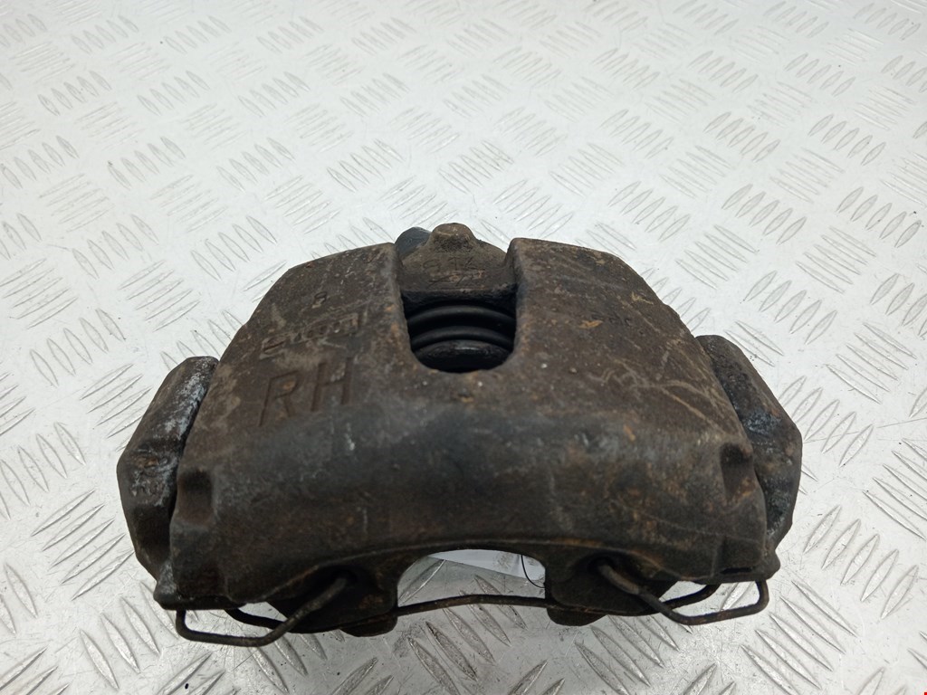 Суппорт передний правый FORD Focus III 2011-2019