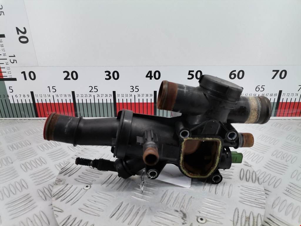 Корпус термостата FORD Focus II 2005-2011