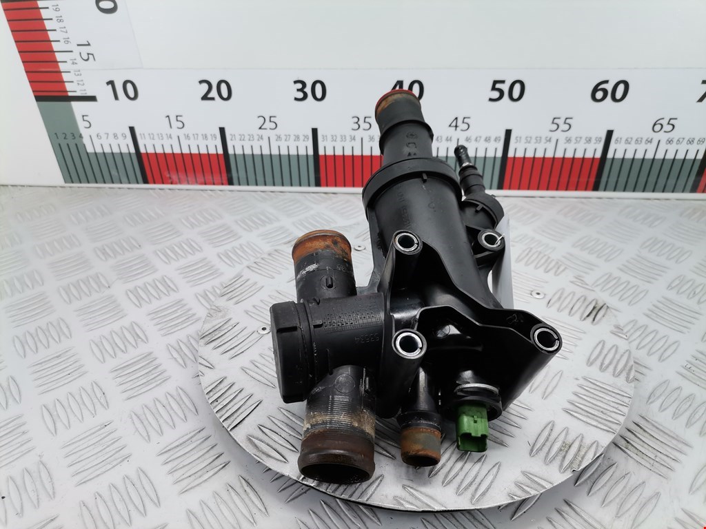 Корпус термостата FORD Focus II 2005-2011