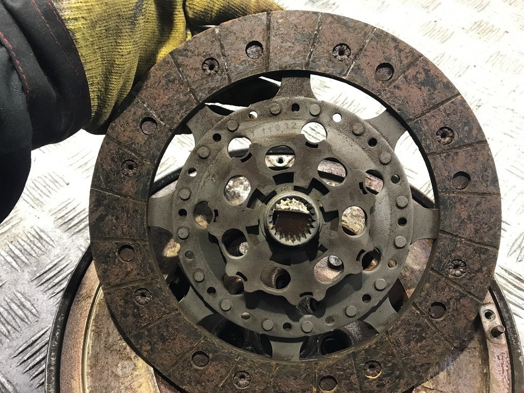 Маховик (демпфер сцепления) RENAULT Scenic II 2003-2010