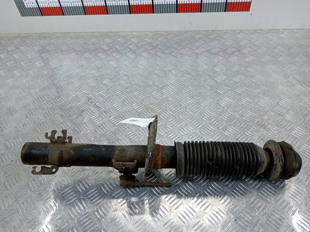 Амортизатор передний левый SKODA Rapid 2012-2020