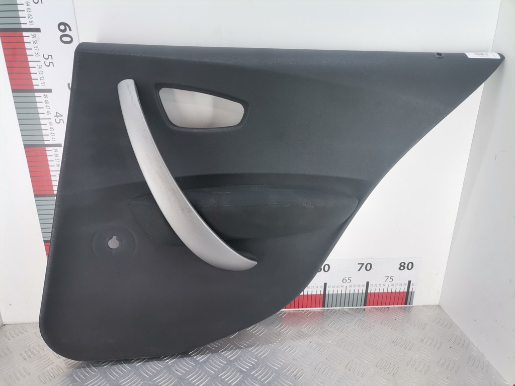 Обшивка двери задняя правая BMW 1er E81\E87 2004-2011
