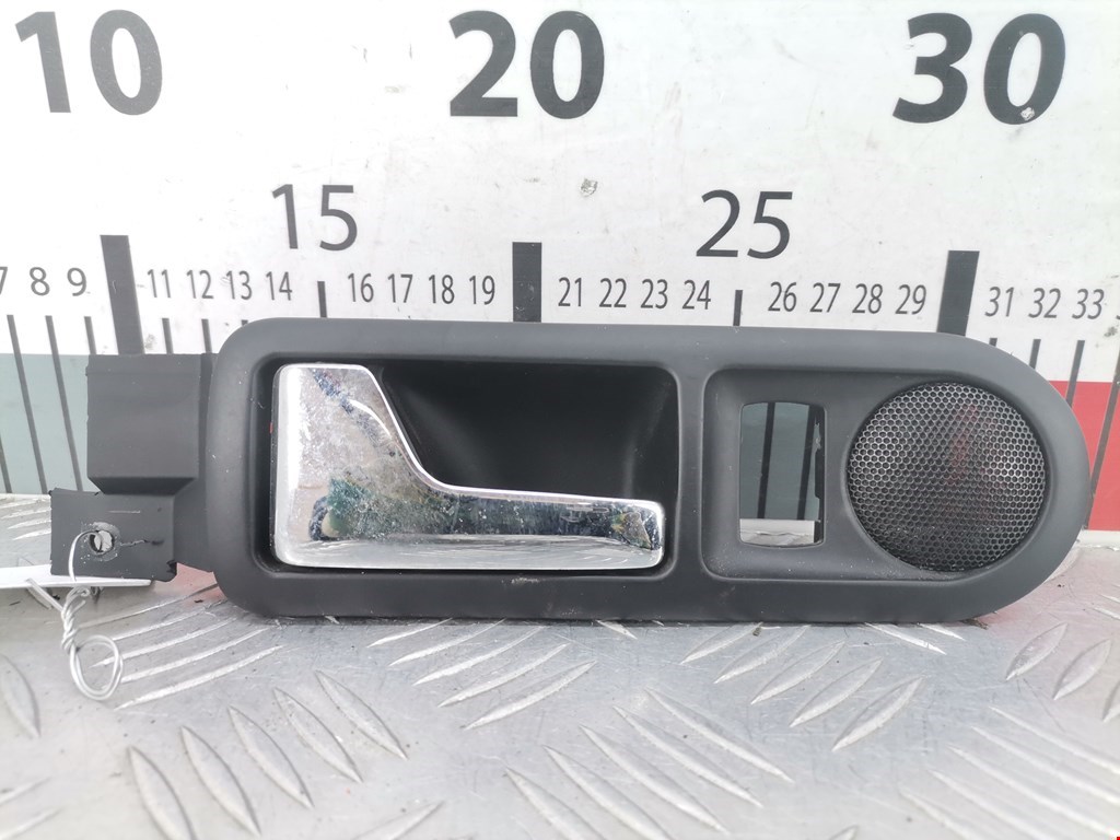 Ручка дверная задняя внутренняя левая VOLKSWAGEN Passat B5 1997-2005