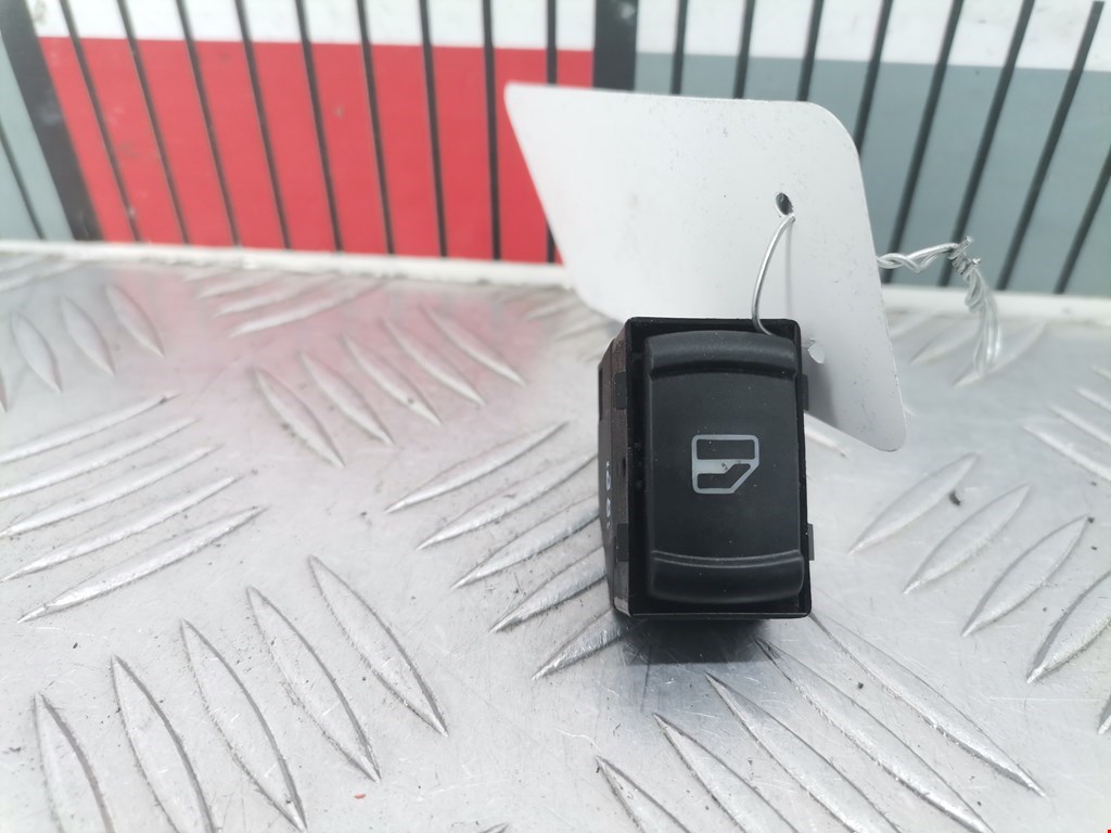 Кнопка стеклоподъемника VOLKSWAGEN Passat B5 1997-2005