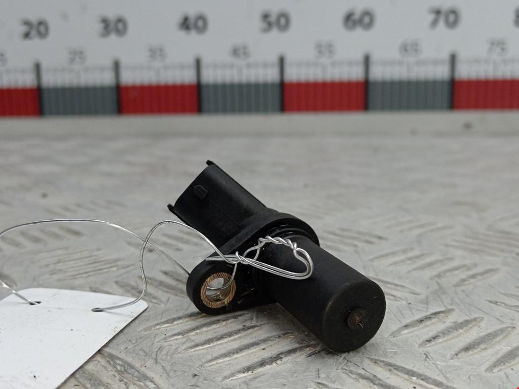 Датчик положения коленвала OPEL Corsa D 2006-2014