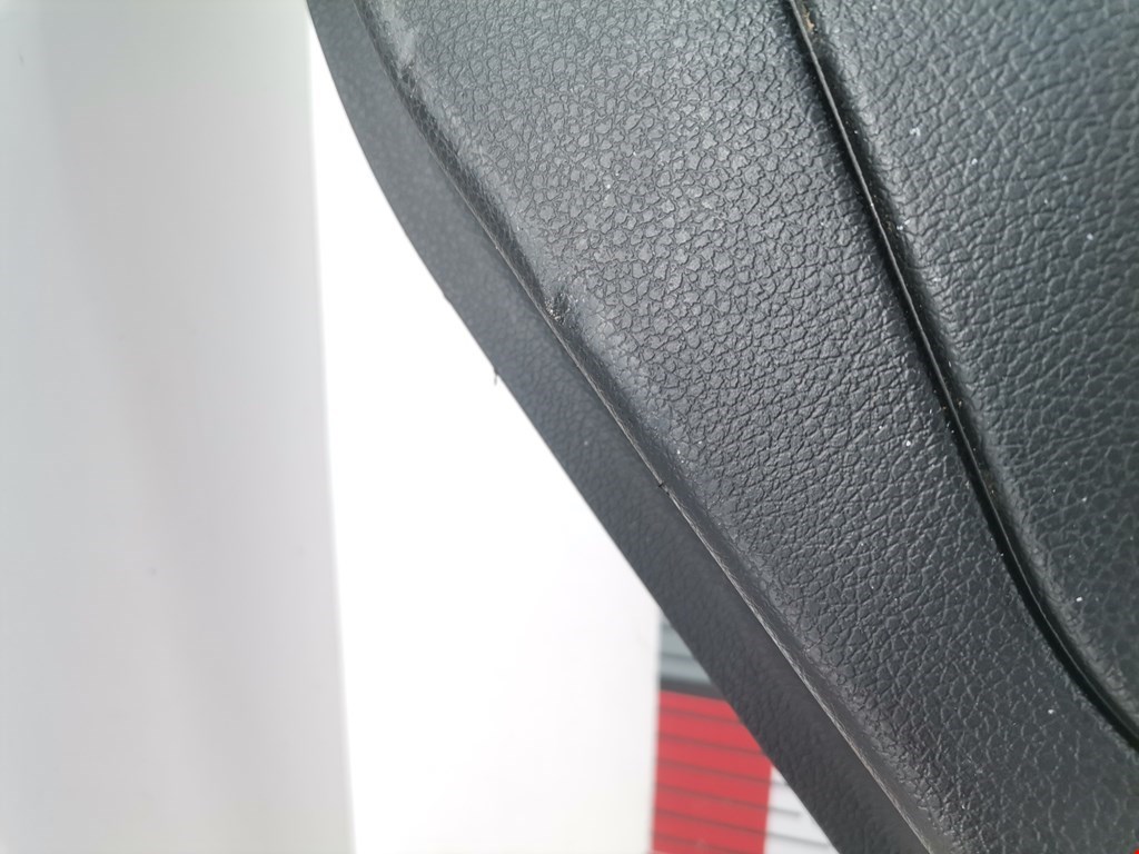 Обшивка двери задняя левая FORD Fiesta 2001-2008