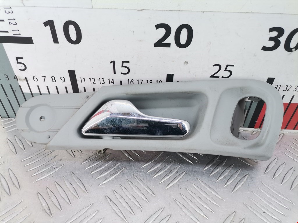 Ручка дверная задняя внутренняя левая MERCEDES-BENZ C-Class C-klasse W203 2000-2007
