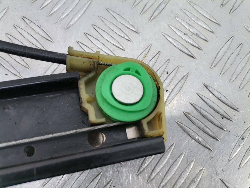 Стеклоподъемник задний правый AUDI A4 B8 2007-2015