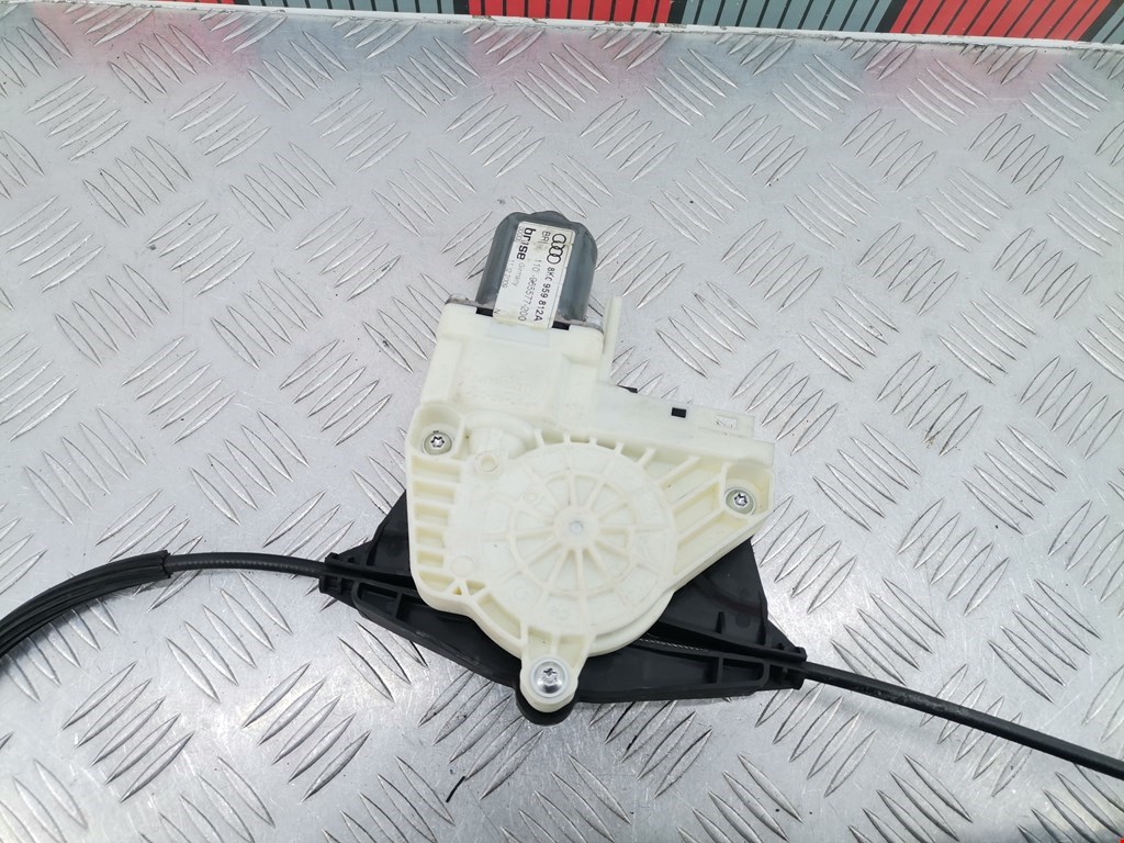 Стеклоподъемник задний правый AUDI A4 B8 2007-2015