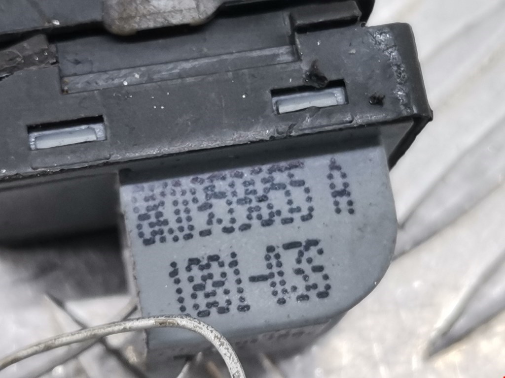 Кнопка стеклоподъемника AUDI A4 B8 2007-2015