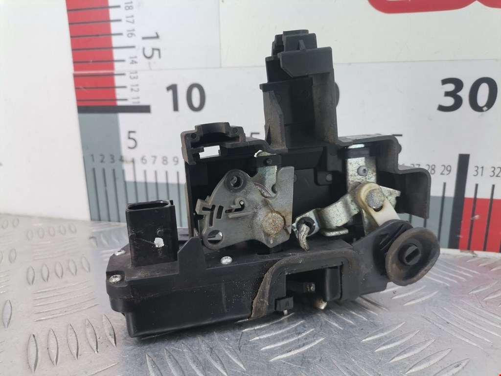 Замок двери задней левой OPEL Antara 2006-2015